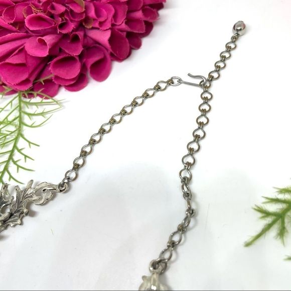 VINTAGE⚜️RETRO Autumn Leaves Clustered Necklace & Clip Earrings Set - Picture 6 of 11